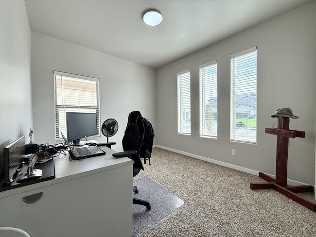 Building Photo - 51069 Purple Mat Ave