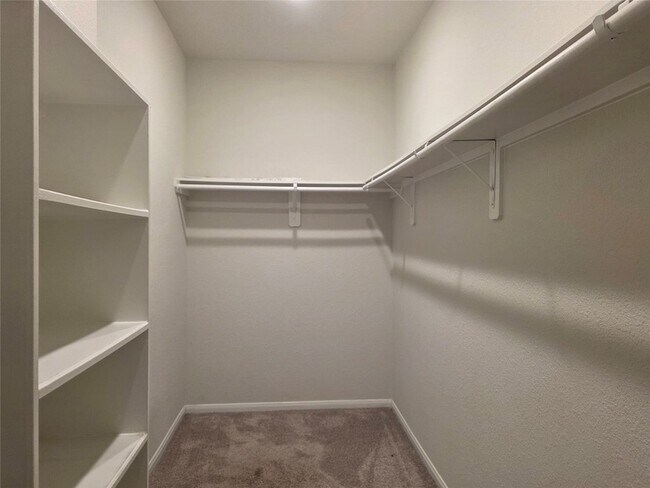 Building Photo - 3414 Riverside Glen Ln