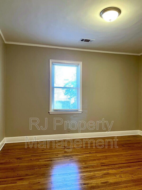 Building Photo - 1598 Marianna St