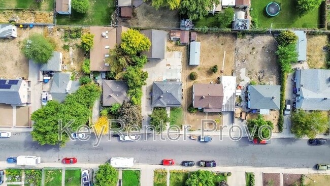 Building Photo - 494 N Emery Ave