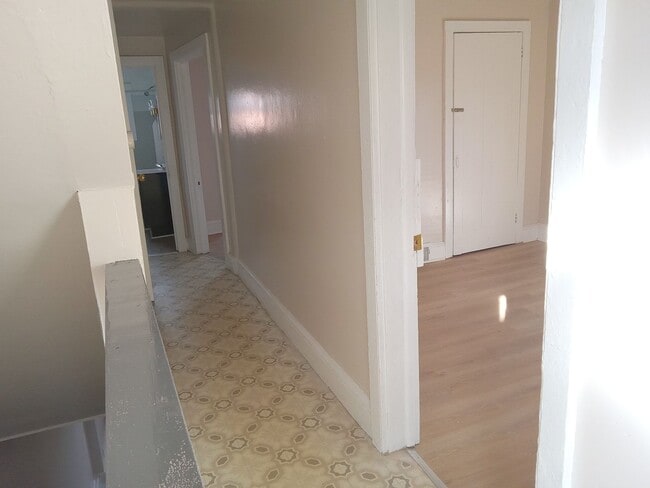 Building Photo - 133-135 Bank st