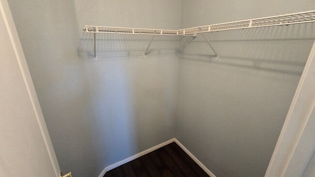 Building Photo - 2 story, 2 car garage, 5 bedroom, coveredpatio, All appliances. move in ready home with solar inc...