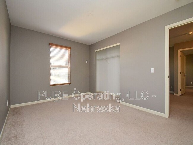 Building Photo - 16258 Loop St
