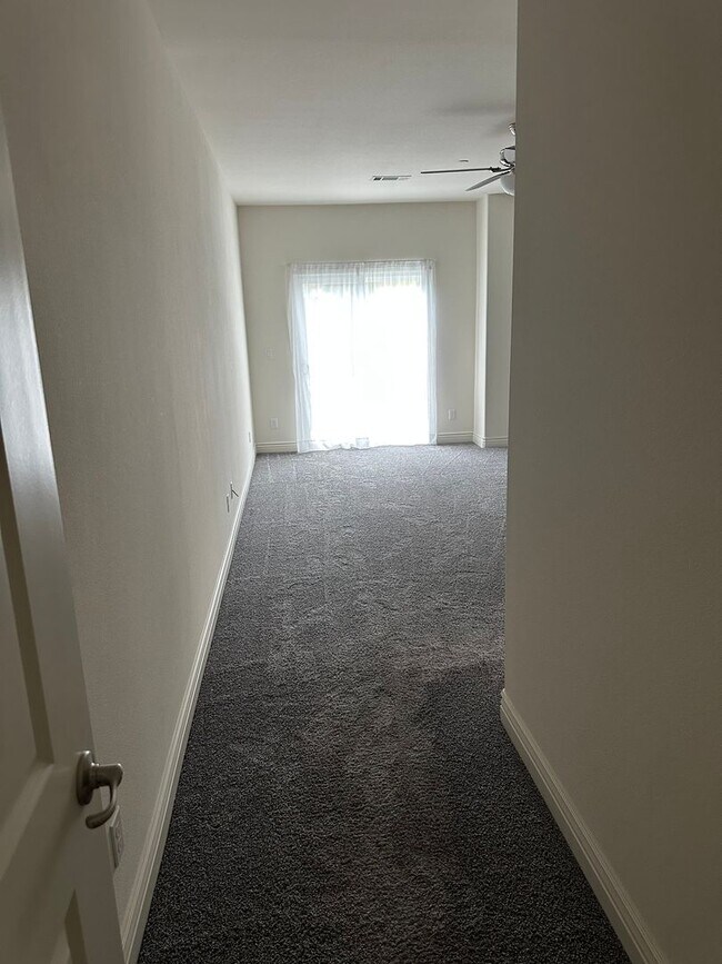 Building Photo - Just reduced! Beautiful home in templeton