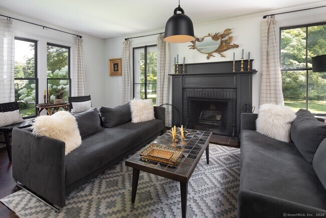 Building Photo - 16 Under Mountain Rd