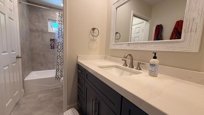 Building Photo - Luxury 4 bd in Carlsbad with Pool with AC