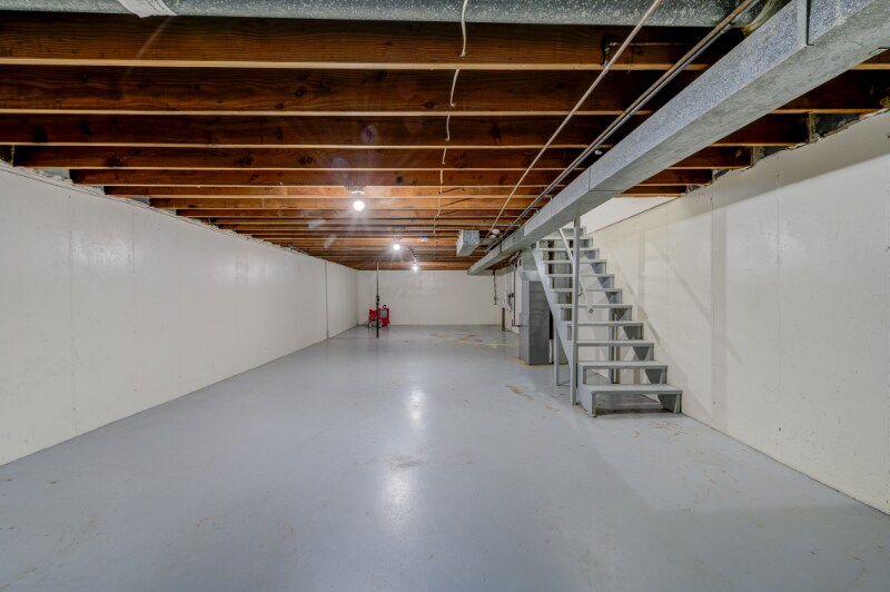 Building Photo - 4063 Esseldale Dr