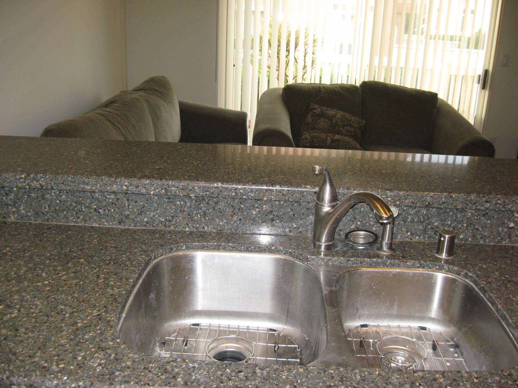 Steel sink and water filter built-in. - 6999 Rodling Dr