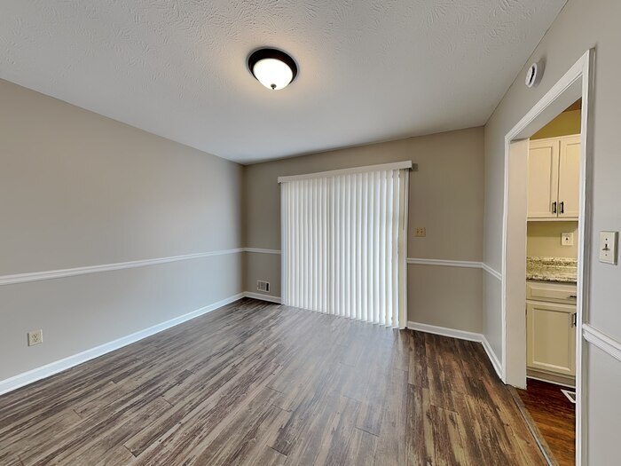 Building Photo - 308 Rebecca Ct