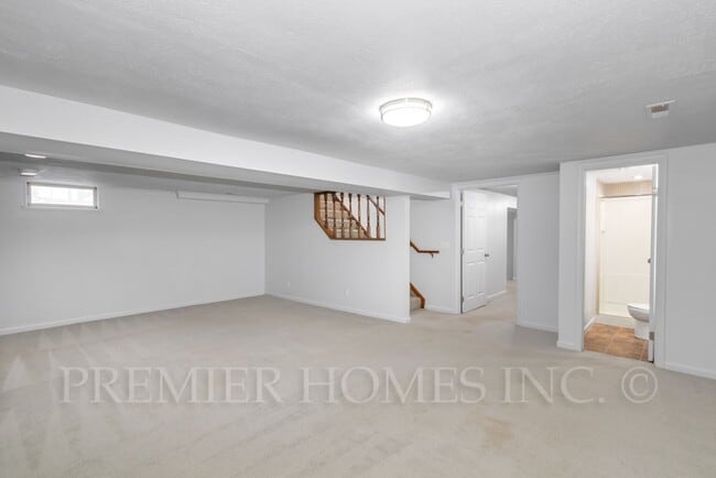 Building Photo - 3812 Root Ave NE