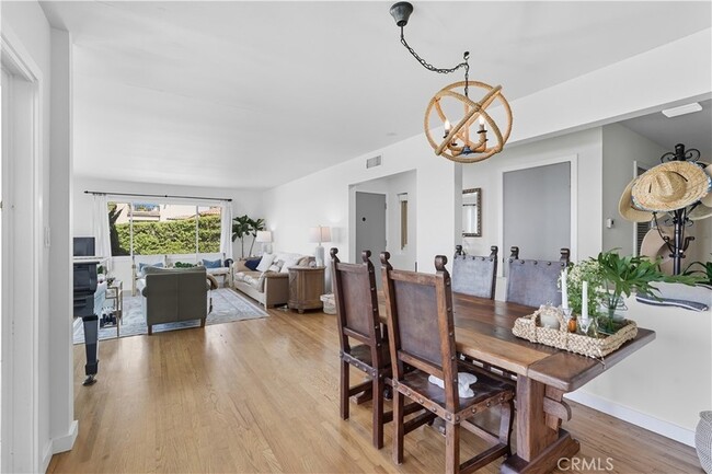 Building Photo - 202 W Manchester Ave