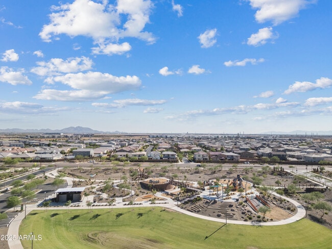 Building Photo - 4658 S Vapor