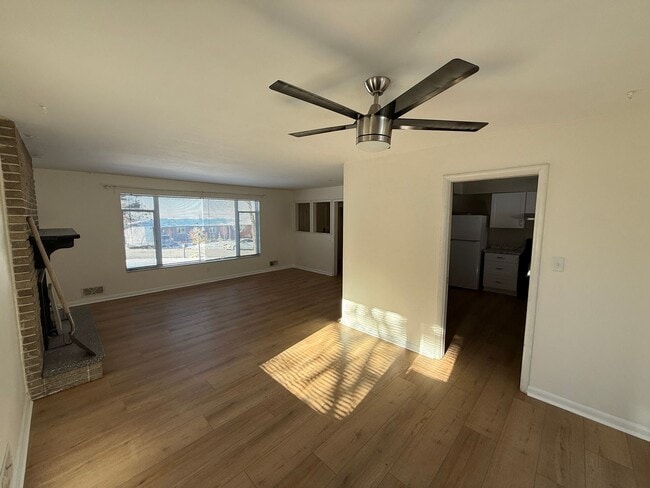 Building Photo - 5 Bedroom Home; Millcreek; 2800 sq ft; Large Fenced Yard