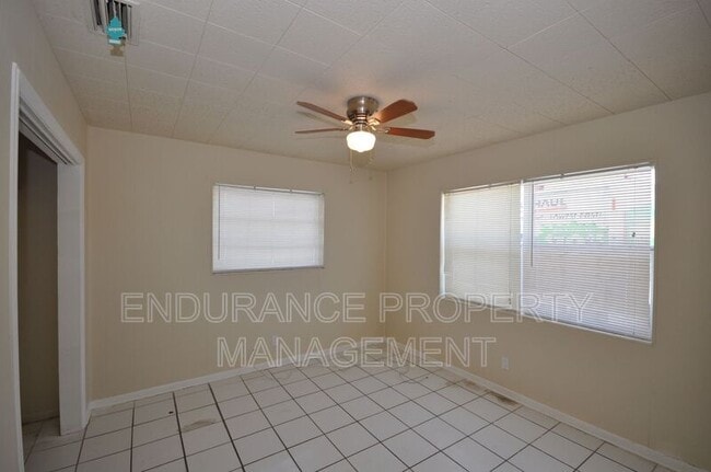 Building Photo - 139 W 28th St