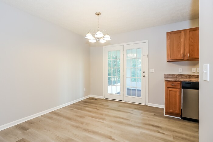 Building Photo - 1031 Heydel Cir