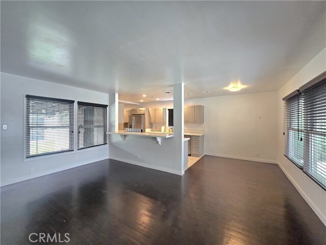 Building Photo - 527 N San Antonio Ave