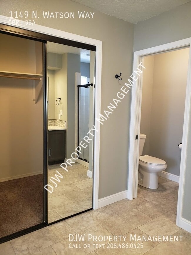 Building Photo - Experience A Modern Lifestyle!!!