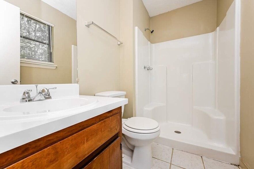 Building Photo - 4687 Dogwood Farms Dr