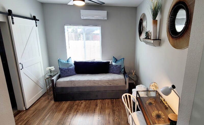 Building Photo - 532 Cesar E. Chavez Pkwy