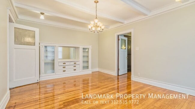 Building Photo - 5227 S Dorchester Ave