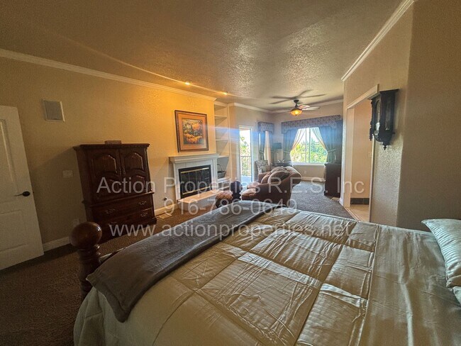 Building Photo - 4726 Abbey Hill