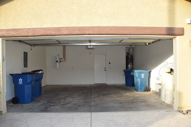 Building Photo - 60 Dark Creek Ave