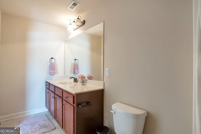 Building Photo - 200 Claret Way