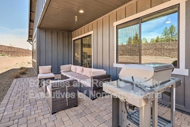 Building Photo - 3500 W Altair Way