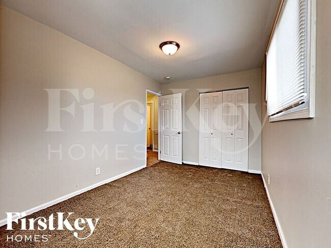 Building Photo - 1019 Century Ln