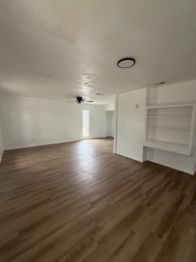 Building Photo - 4617 Cobblestone Ln
