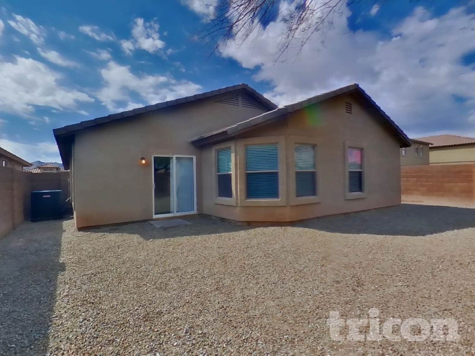 Building Photo - 3326 W St Anne Ave