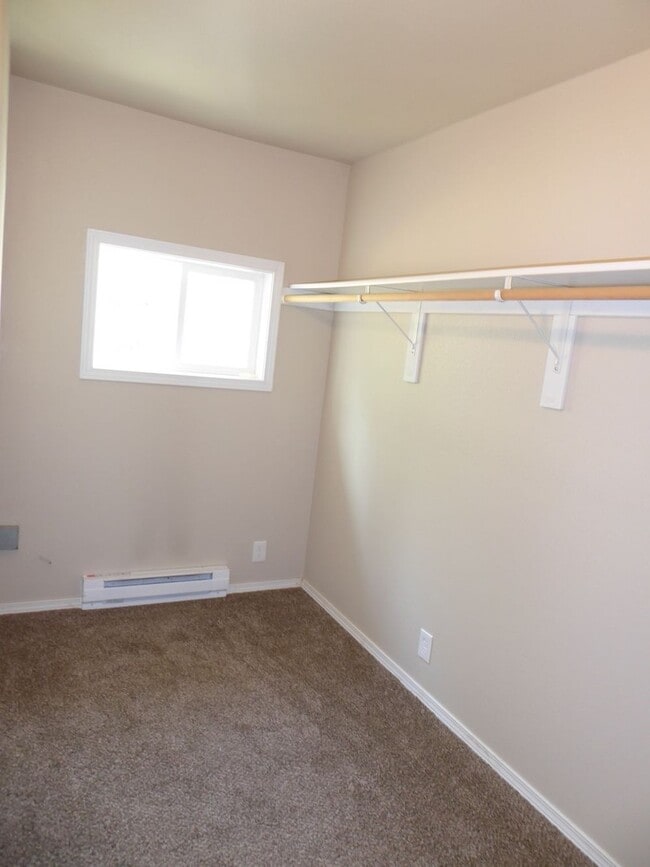 Building Photo - 9236 Emily Way
