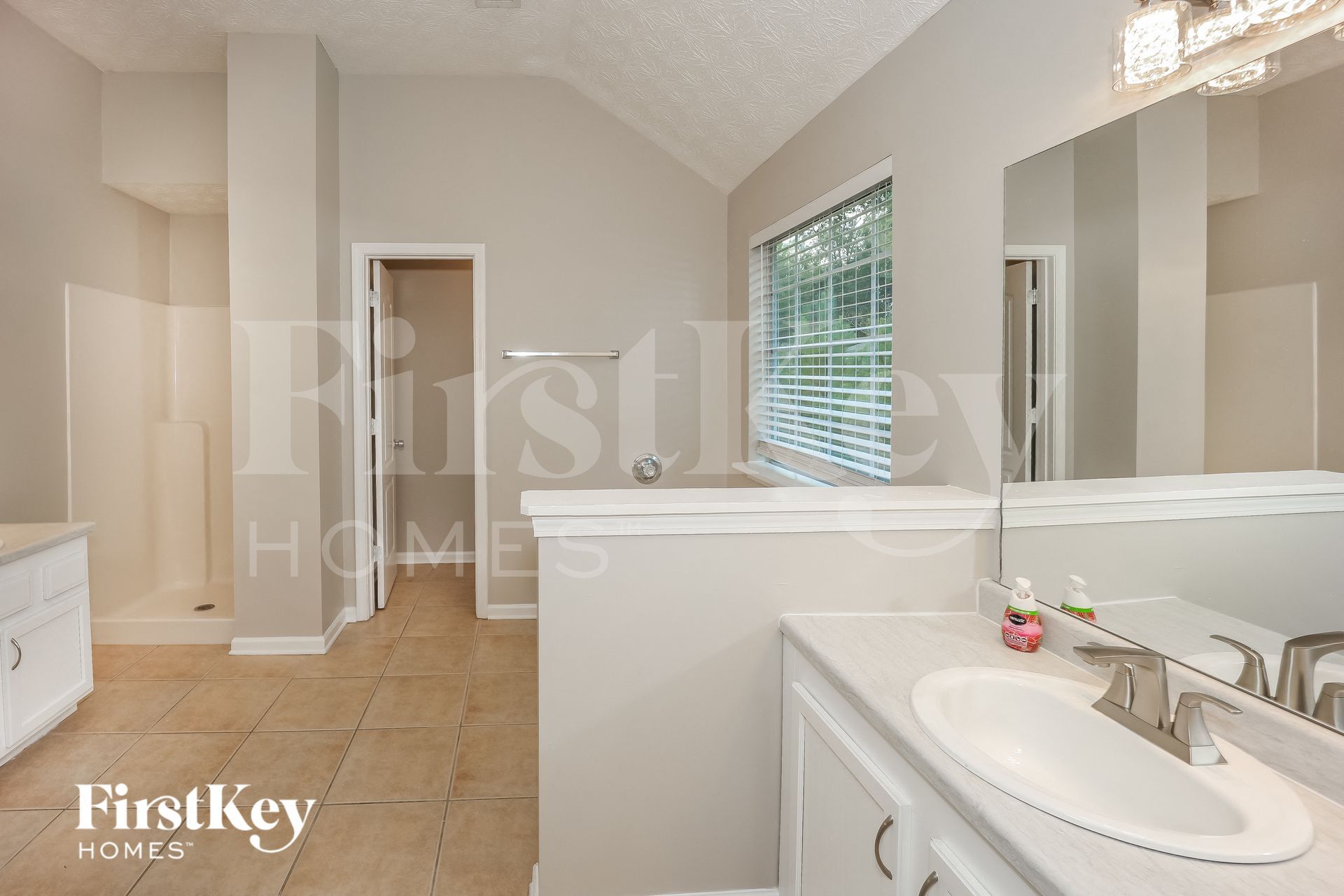 Building Photo - 3308 Summer Brooke Ln