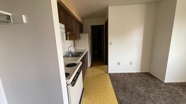 Building Photo - Benner Street Apartments