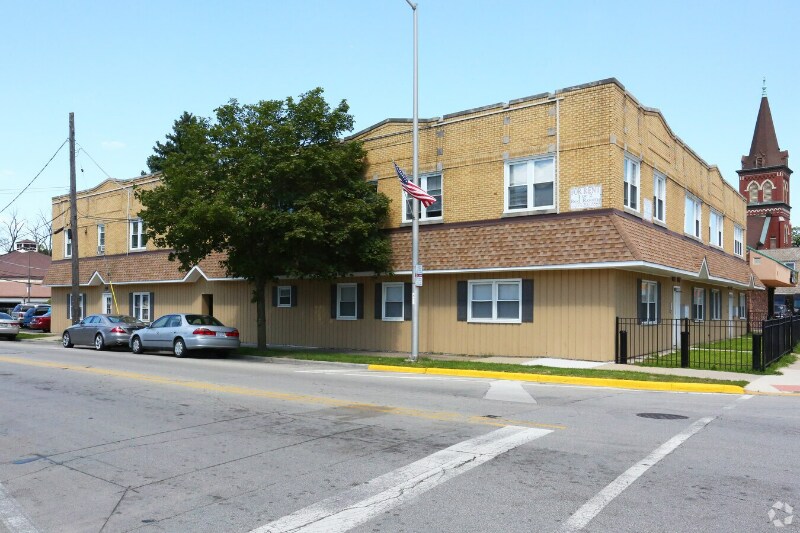 Primary Photo - 7950 Ogden Ave