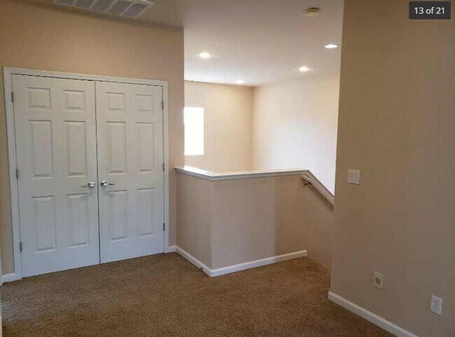 Building Photo - Avail 8/3/24 3BR/2.5BA Bella Rio home in N...