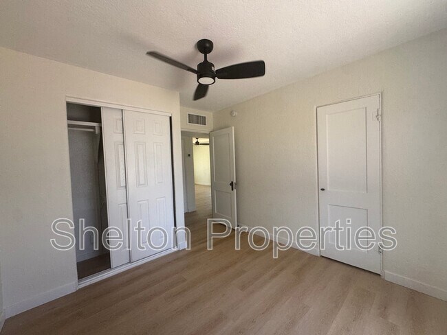 Building Photo - 2047 E Virginia Ave