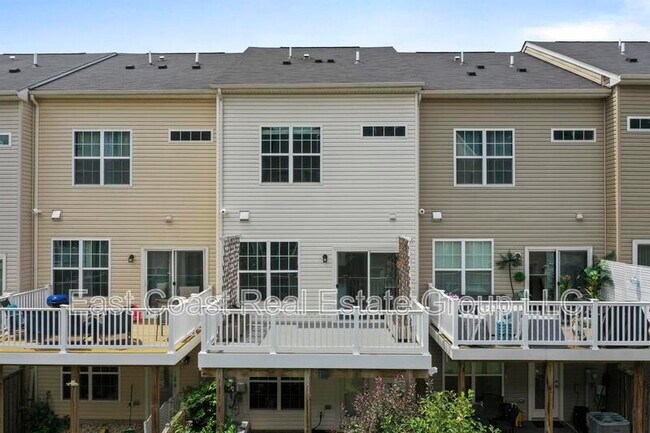 Building Photo - 5957 Whelan Ln