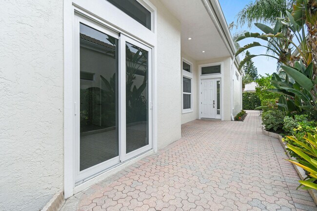 Building Photo - 118 Coral Cay Dr