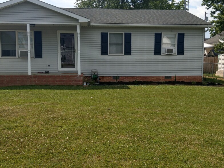 Primary Photo - 318 N Western Ave