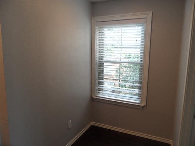 Building Photo - 5731 Remington Park Square