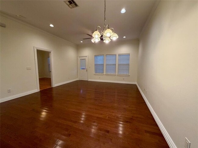 Building Photo - 398 Mesa Dr