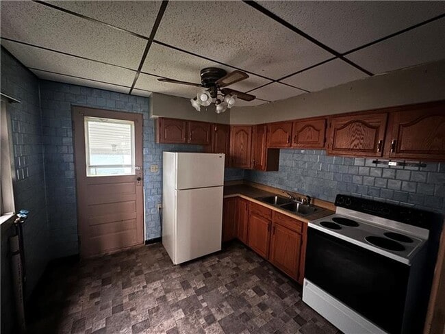 Building Photo - 1495 Allison Ave