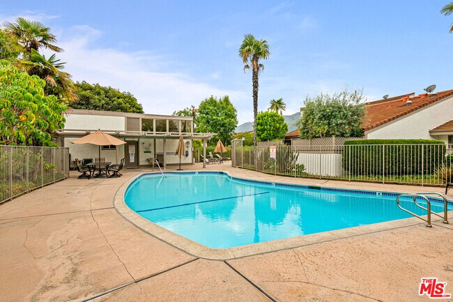 Building Photo - 17114 Palisades Cir