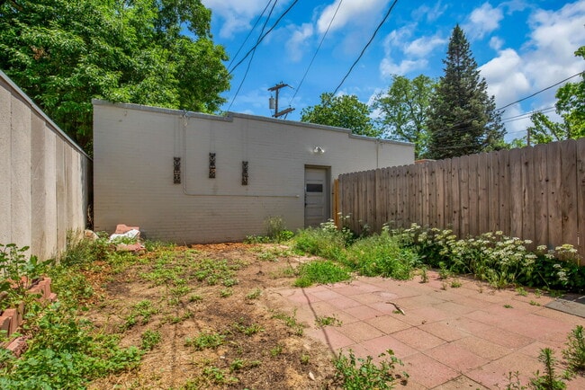 Building Photo - 774 Race St