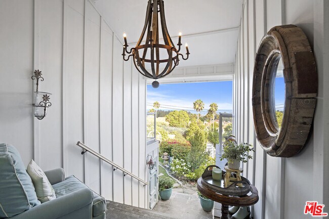 Building Photo - 6363 Zumirez Dr