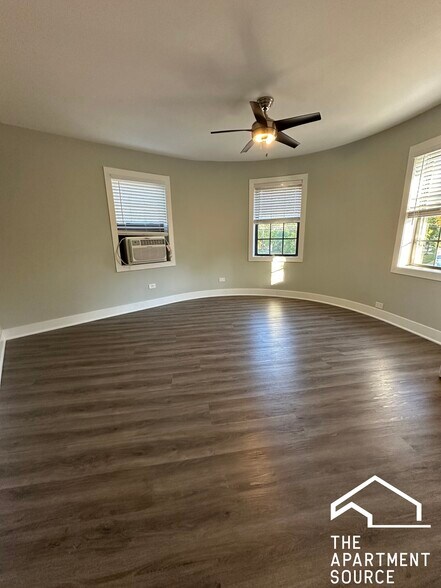 Building Photo - 730 Judson Ave