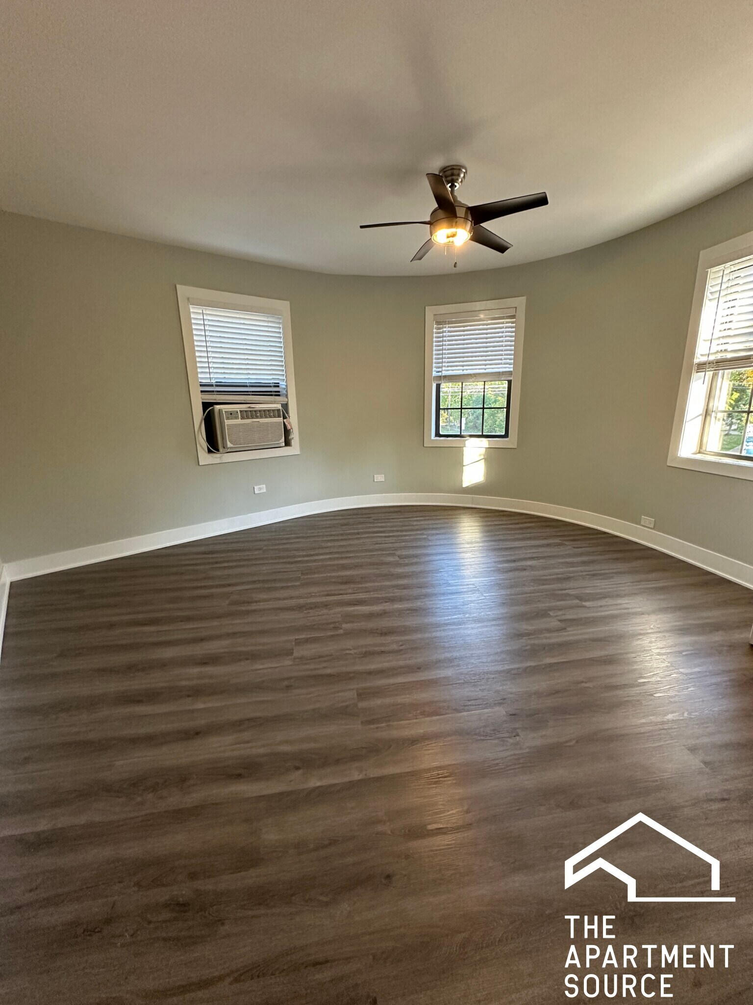 Building Photo - 730 Judson Ave