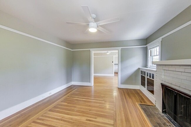 Building Photo - 2 Bedroom, 1 Bath + Office - Downtown Palo...