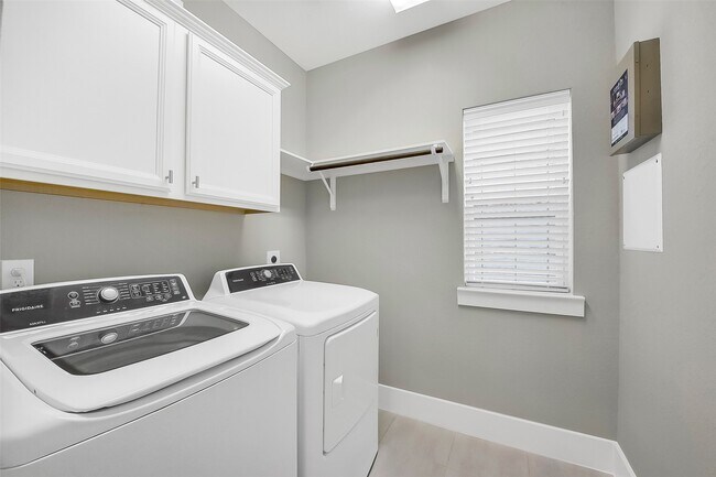 Building Photo - 1421 Biondo Way